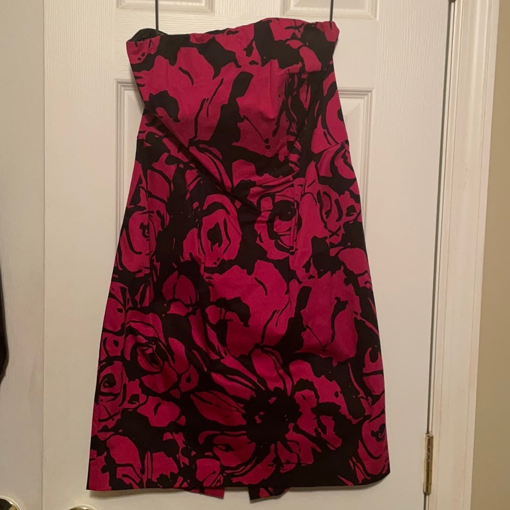 Short strapless dress